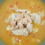 Ψαρόσουπα με φρέσκο σολωμό/σφυρίδα/κοκκινόψαρο της πέτρας και φρέσκα λαχανικά & ρύζι